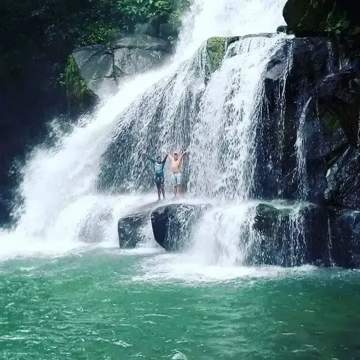 This beautiful Natural Sanctuary is located in Platanillo de Baru de Perez Zeledon, just 25 km from San Isidro del General and 10 km from Playa Dominical, it has 4 spectacular ...