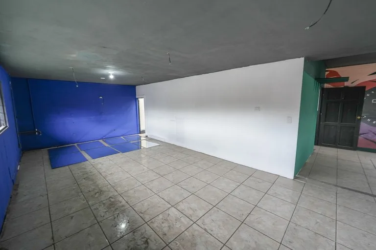 Retail Strip Center For Sale in Barrio Escalante