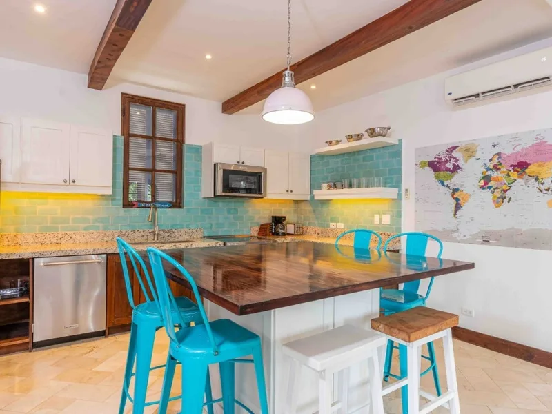 3 Bed Condo For Sale in Playa Danta, photo 2
