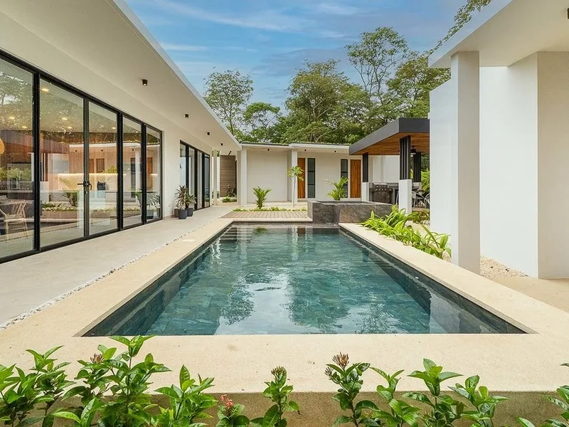 5 Bed Single Family Homes For Sale in Avellanas