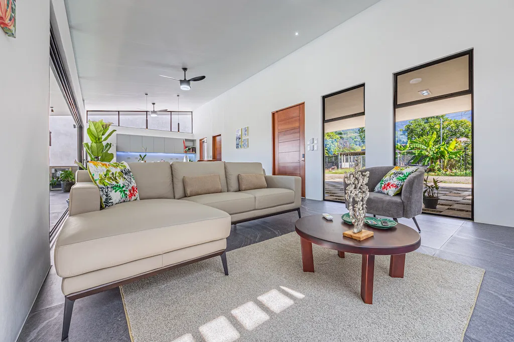 3 BEDROOM HOME IN CENTRAL UVITA – 0.14 ACRES, photo 13