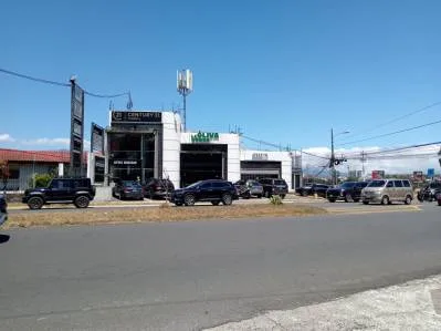 Venta de rentable propiedad comercial, con 6 locales en la exclusiva zona de Rohrmoser