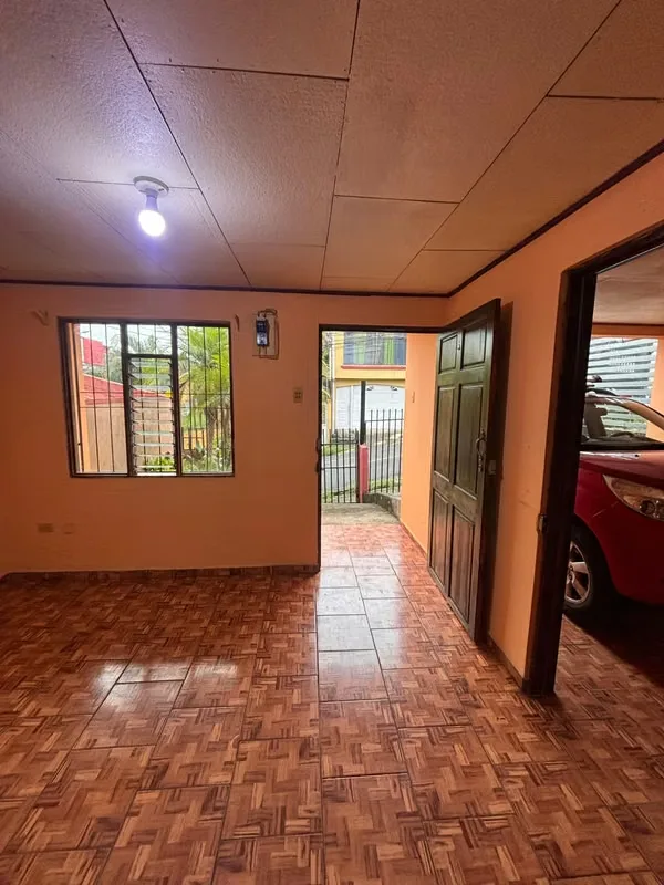 SE VENDE CASA EN HEREDIA SANTA BARBARA SAN PEDRO EN URBANIZACIÒN