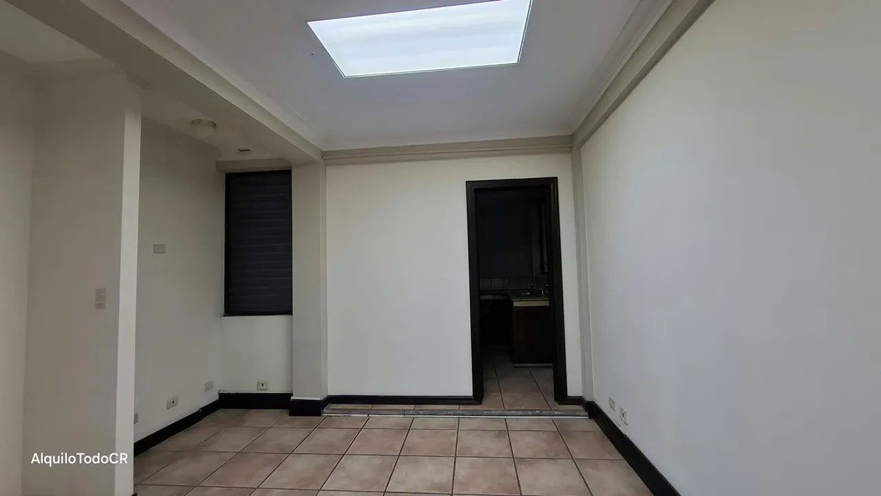 ¡Excelente oportunidad! Amplio tercer piso en edificio con ubicación privilegiada. Perfecto para oficinas, pymes, emprendedores, salas de exhibición, call centers, ofibodegas y ..., photo 4