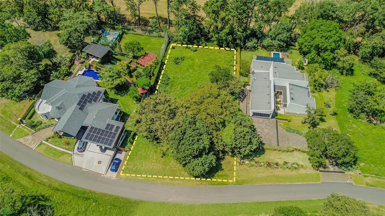 Lote en Venta en Hacienda Los Reyes | 2,534 m²