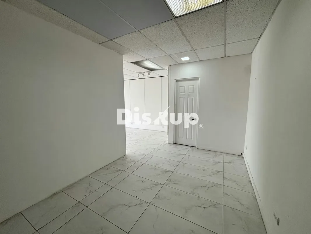 54 m² commercial space for rent in a plaza. Located in La Unión, on Calle Vieja a Tres ..., photo 8