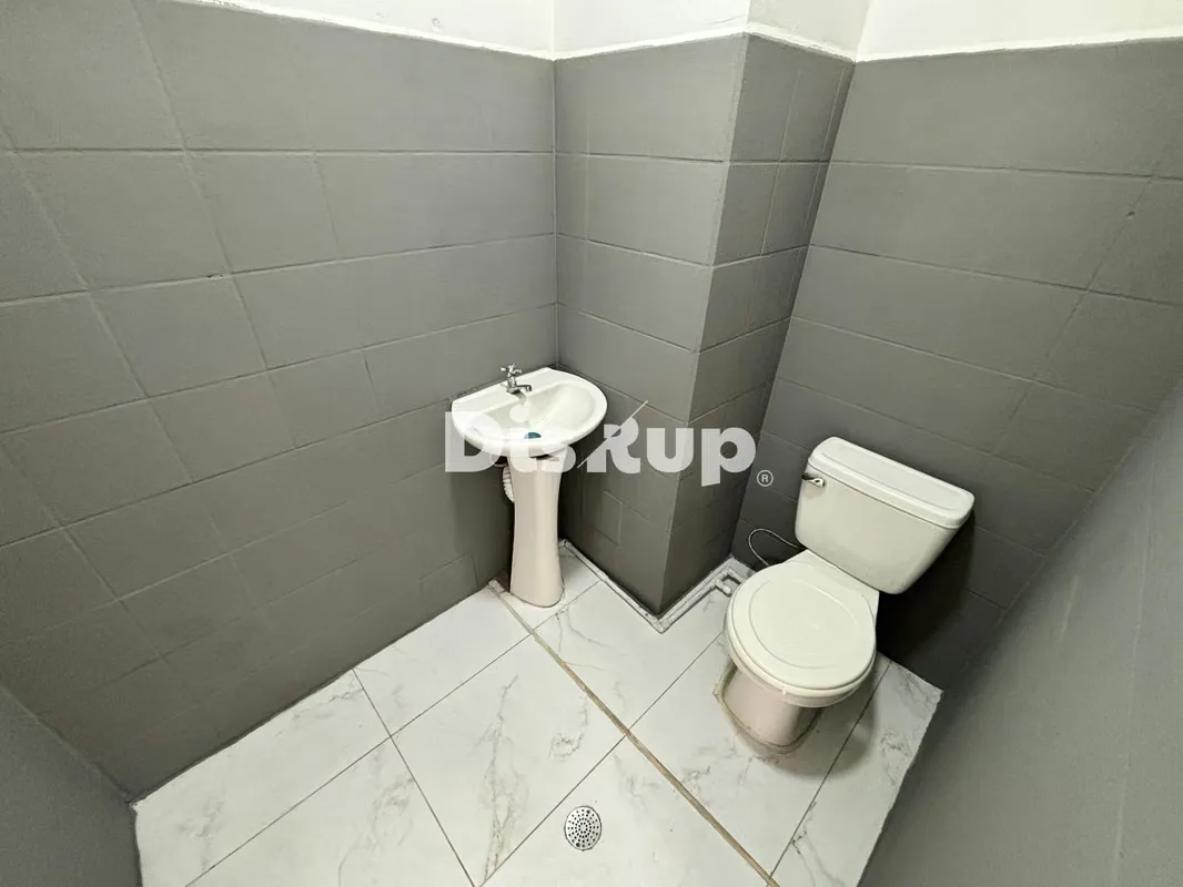 54 m² commercial space for rent in a plaza. Located in La Unión, on Calle Vieja a Tres ..., photo 10