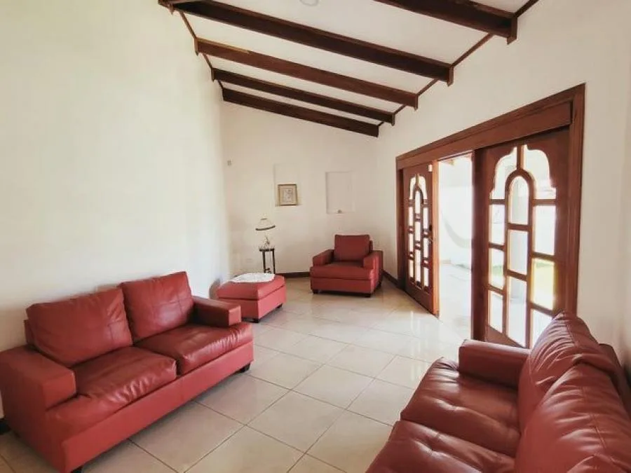 Vendo de Casa Residencial con Uso de Suelo Mixto en Guayabos, Curridabat MLS #25-1173 LCO - Venta en Curridabat, photo 2