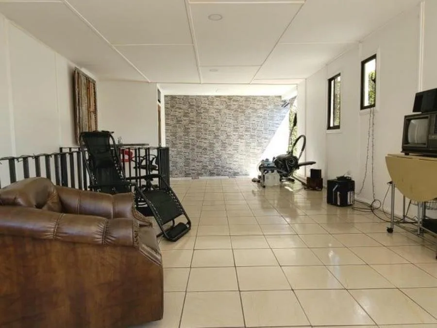 Vendo de Casa Residencial con Uso de Suelo Mixto en Guayabos, Curridabat MLS #25-1173 LCO - Venta en Curridabat, photo 7