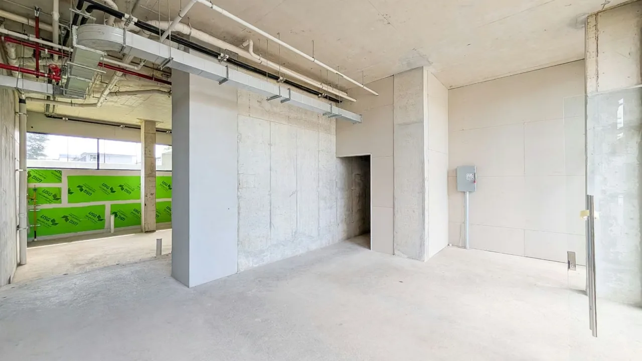 Se encuentra ubicado en la moderna torre Skygarden Sabana, un complejo residencial de 300 apartamentos que garantiza un flujo constante de clientes potenciales., photo 2