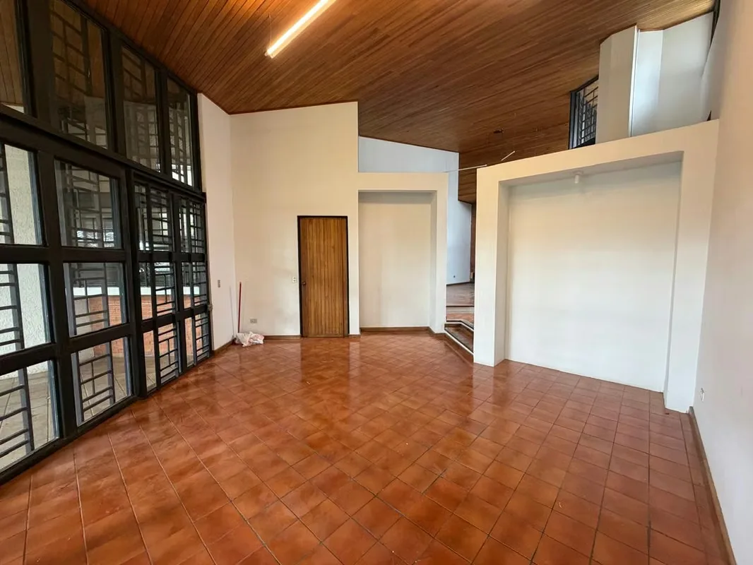 Casa en Venta enSan Pedro con Uso de Suelo Mixto – Amplio Parqueo y Jardín, photo 10