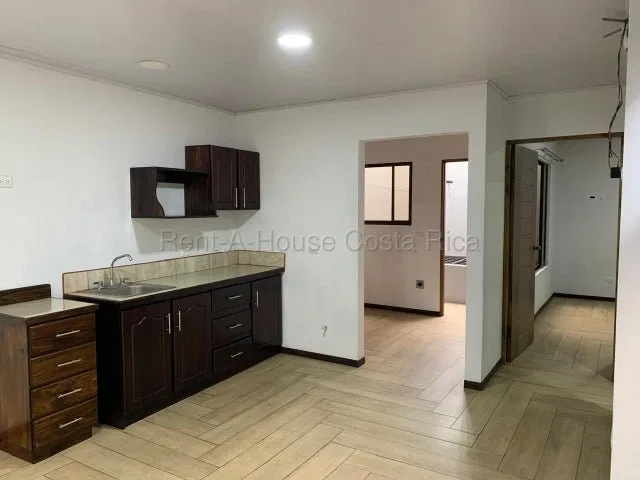 Alquiler de Apartamento en Tibás-Cinco Esquinas. RAH 27-571 - Alquiler / Renta en Tibás
