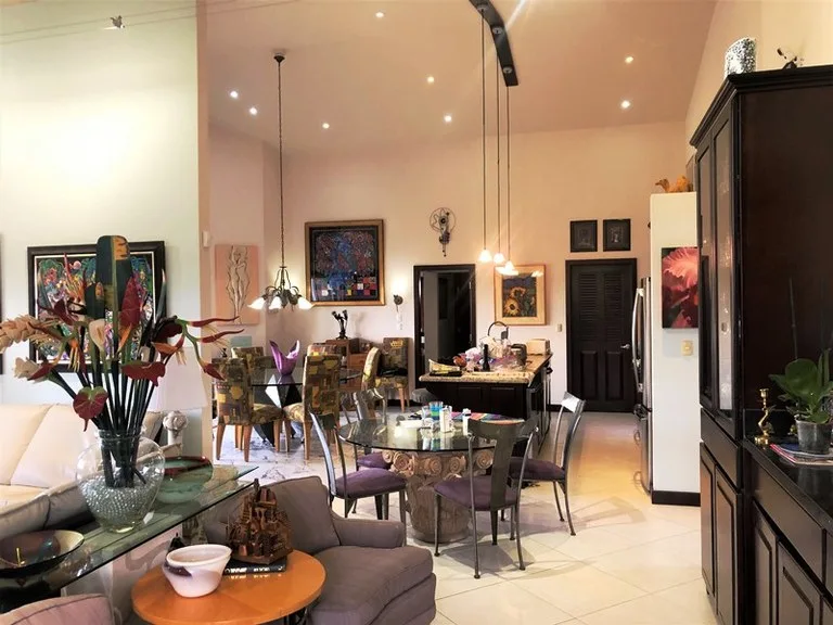 House in El Aguacate, photo 2