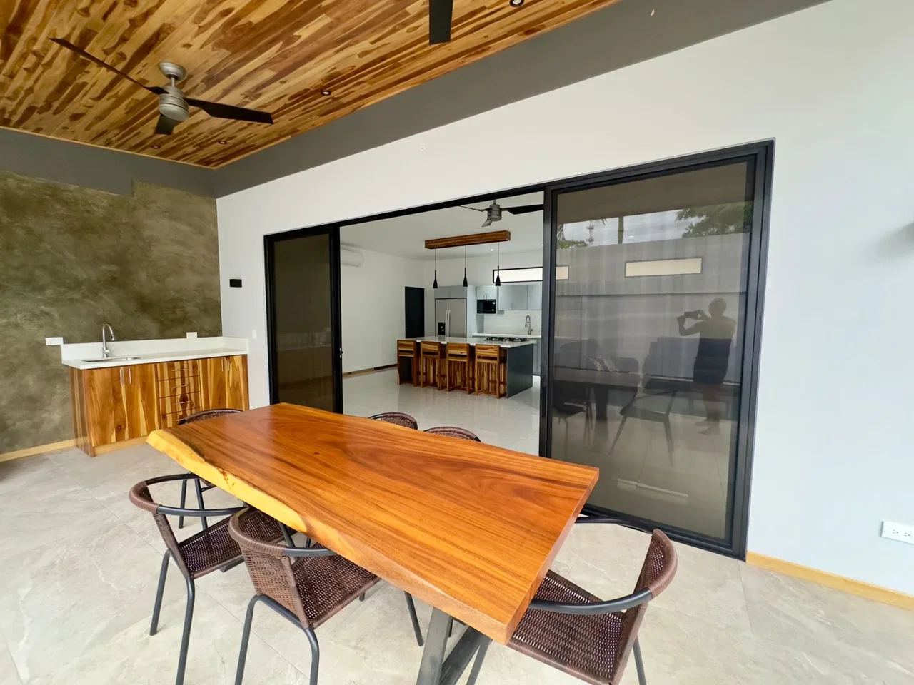 STUNNING 2-BEDROOM HOME IN TRANQUIL COMMUNITY – CLOSE TO MARINO BALLENA NATIONAL PARK – 0.11 ACRES, photo 17