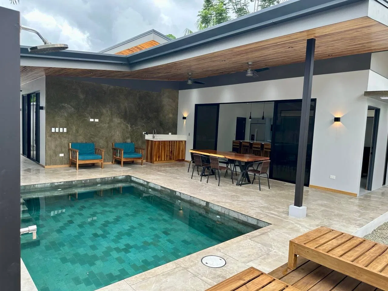 STUNNING 2-BEDROOM HOME IN TRANQUIL COMMUNITY – CLOSE TO MARINO BALLENA NATIONAL PARK – 0.11 ACRES, photo 3