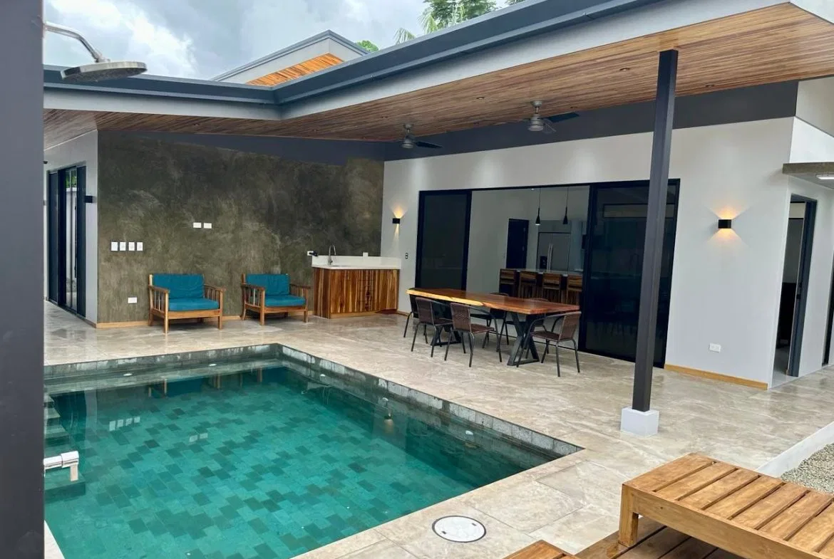 STUNNING 2-BEDROOM HOME IN TRANQUIL COMMUNITY – CLOSE TO MARINO BALLENA NATIONAL PARK – 0.11 ACRES, photo 4