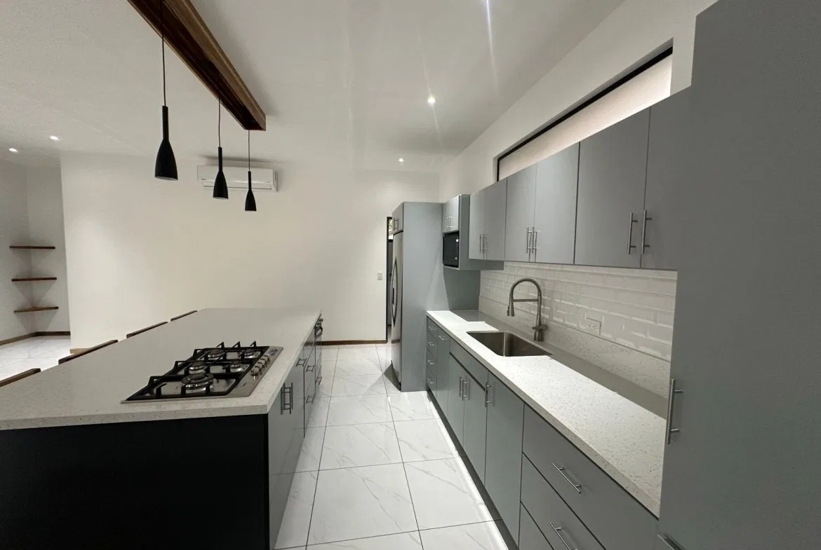 STUNNING 2-BEDROOM HOME IN TRANQUIL COMMUNITY – CLOSE TO MARINO BALLENA NATIONAL PARK – 0.11 ACRES, photo 8