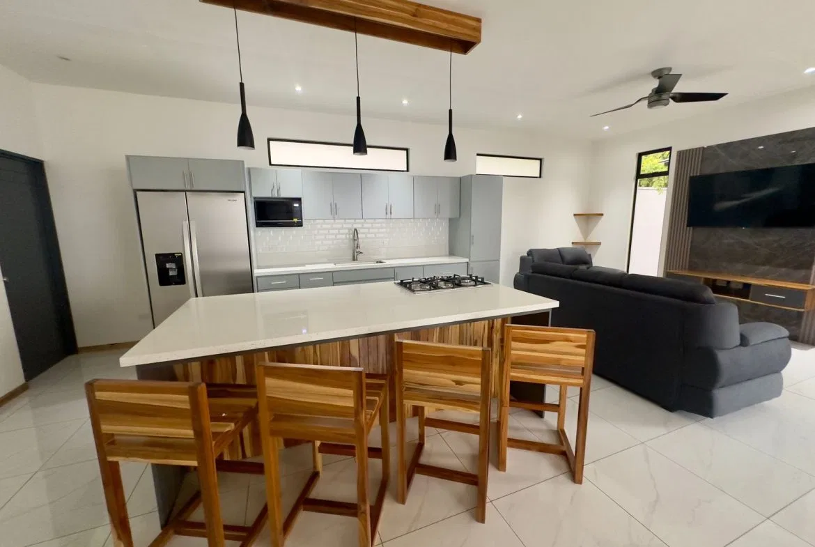 STUNNING 2-BEDROOM HOME IN TRANQUIL COMMUNITY – CLOSE TO MARINO BALLENA NATIONAL PARK – 0.11 ACRES, photo 10