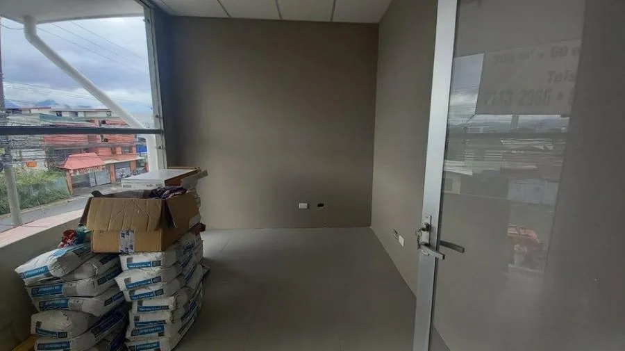 Bodega a estrenar con excelente ubicación en Calle Blancos RAH 231857 - Venta en Goicoechea, photo 10