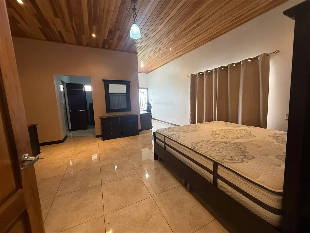 Casa en alquiler de una planta, amplia sin muebles ubicada en San Pedro de Poas de Alajuela, a 2 km sur de la Escuela Pedro Aguirre., photo 13