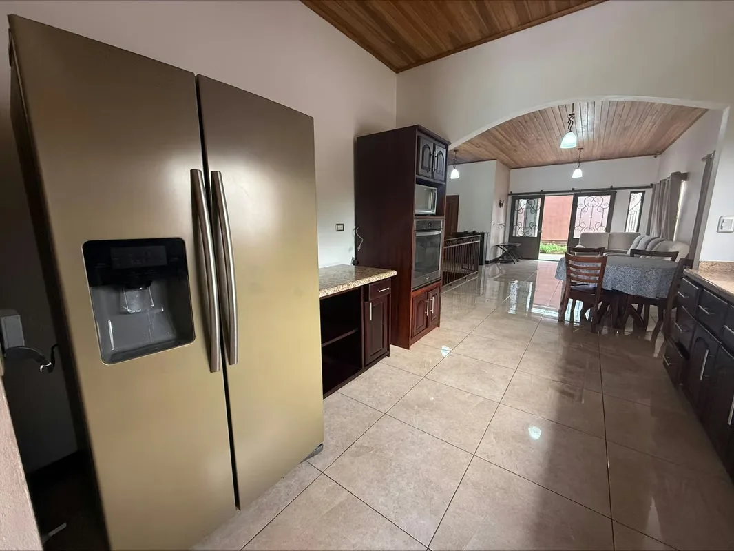 Casa en alquiler de una planta, amplia sin muebles ubicada en San Pedro de Poas de Alajuela, a 2 km sur de la Escuela Pedro Aguirre., photo 8