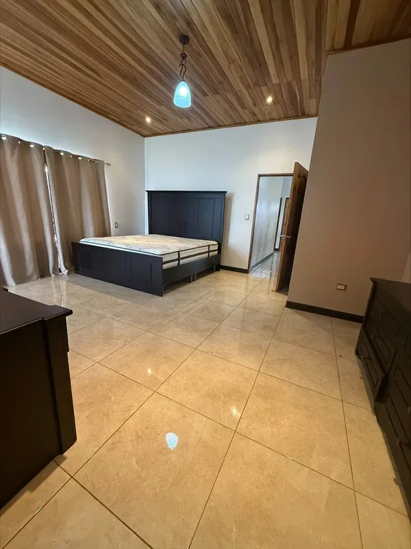 Casa en alquiler de una planta, amplia sin muebles ubicada en San Pedro de Poas de Alajuela, a 2 km sur de la Escuela Pedro Aguirre., photo 10
