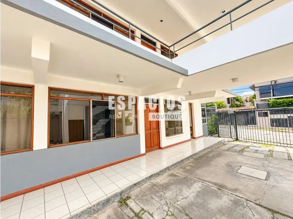 Apartamento de 60 m², cómodo, seguro y con excelente ubicación, con acceso rápido a Ruta 27, General Cañas y ...
