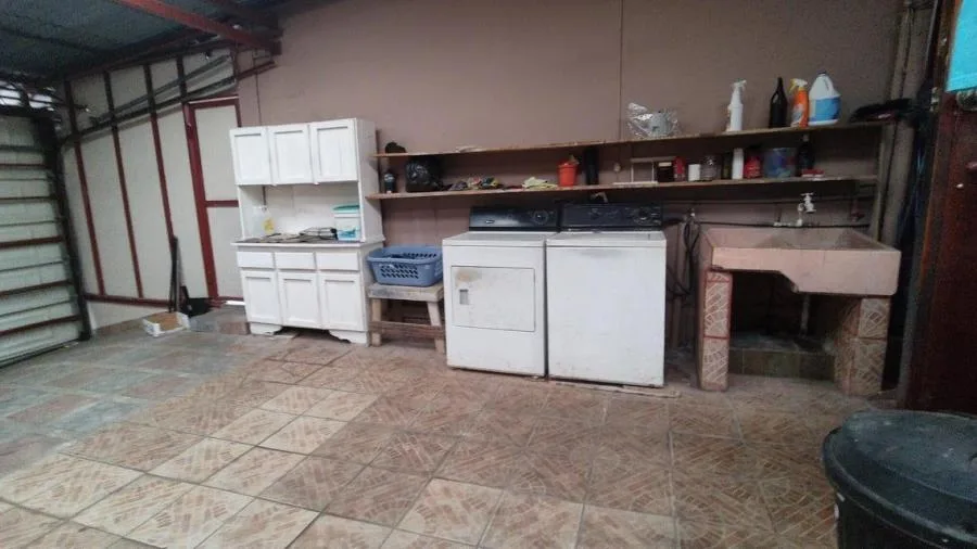 MLS-24-1293 LS  VENTA CASA CURRIDABAT SAN JOSE - Venta en Curridabat, photo 2