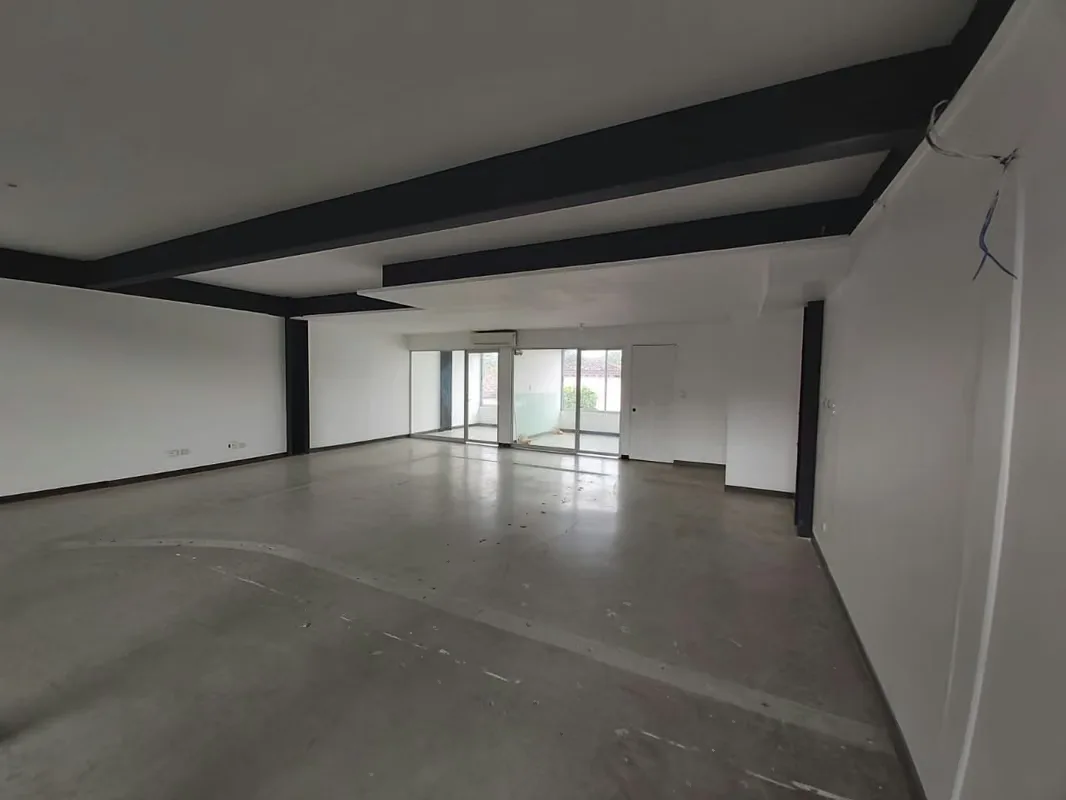 Office space for rent in a shopping center in Lindora, photo 3