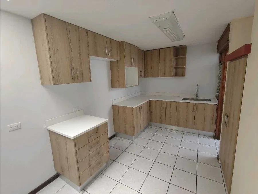VENDO HERMOSA CASA EN CONDOMINIO COROBICÍ, MORAVIA