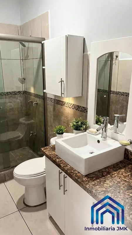 Excelente apartamento ubicado en el Condominio La Rivera de Rohrmoser, disponible exclusivamente para inversión (cuenta con inquilino ..., photo 2
