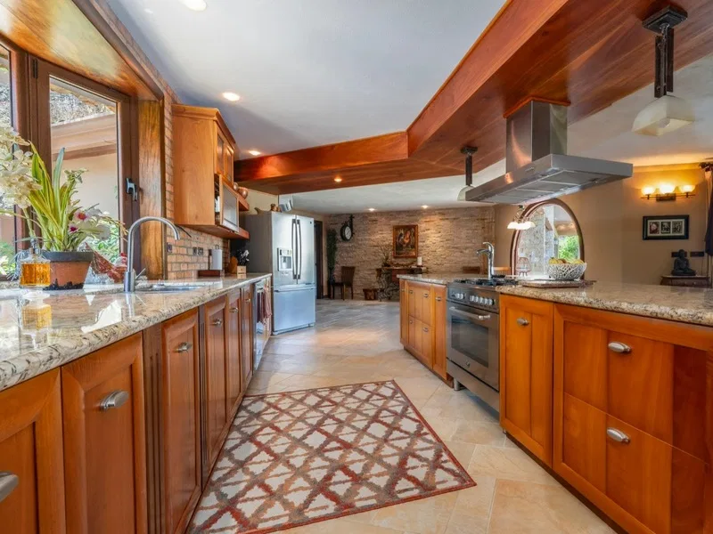 7 Bed Single Family Homes For Sale in Hermosa, photo 18