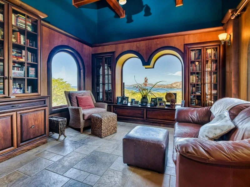 7 Bed Single Family Homes For Sale in Hermosa, photo 21