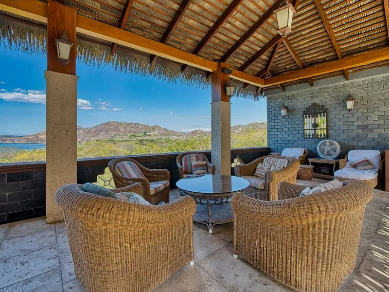 7 Bed Single Family Homes For Sale in Hermosa, photo 4