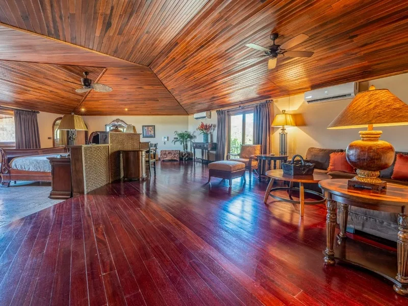 7 Bed Single Family Homes For Sale in Hermosa, photo 6