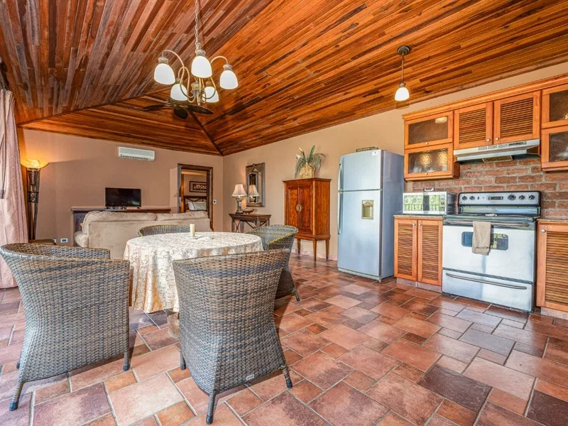 7 Bed Single Family Homes For Sale in Hermosa, photo 9