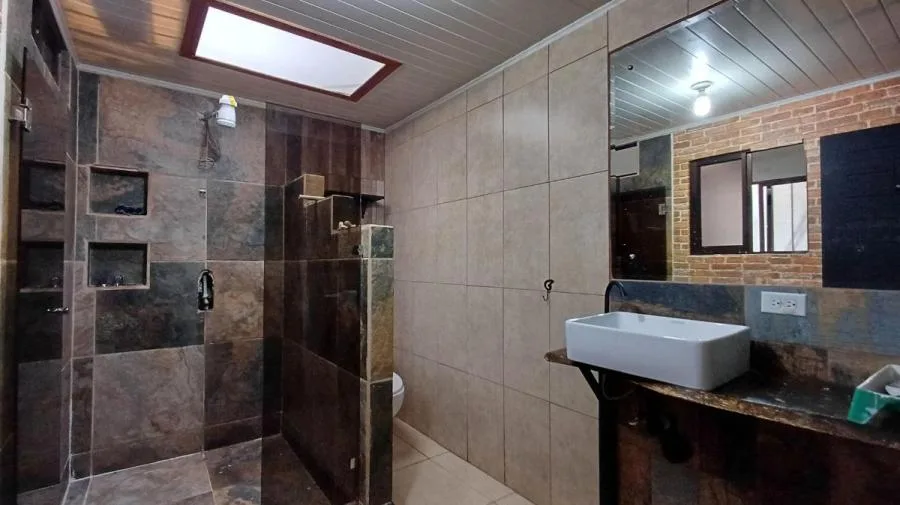 Venta de casa con apartamento en Residencial en Ipis Goicoechea - Venta en Goicoechea, photo 10