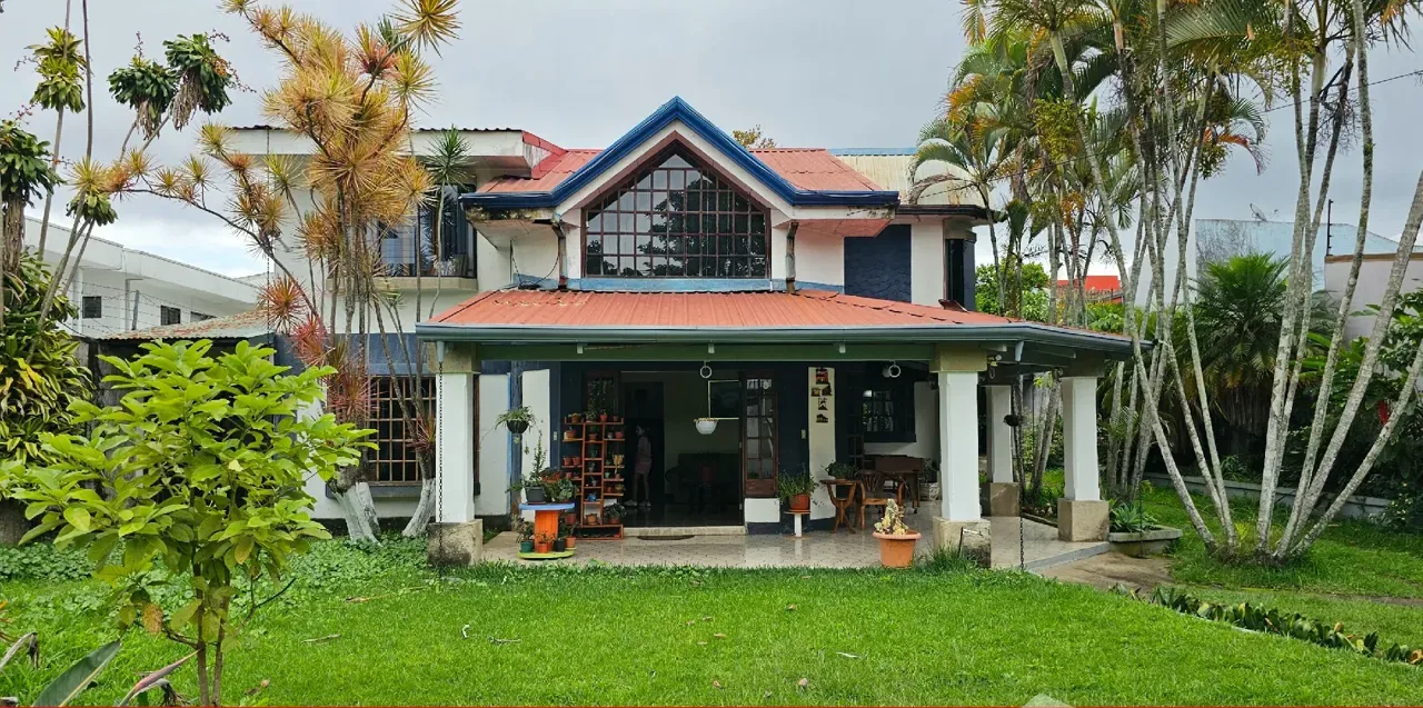 Venta de casa en Granadilla Curridabat calle pública 848 m2 - Venta en Curridabat