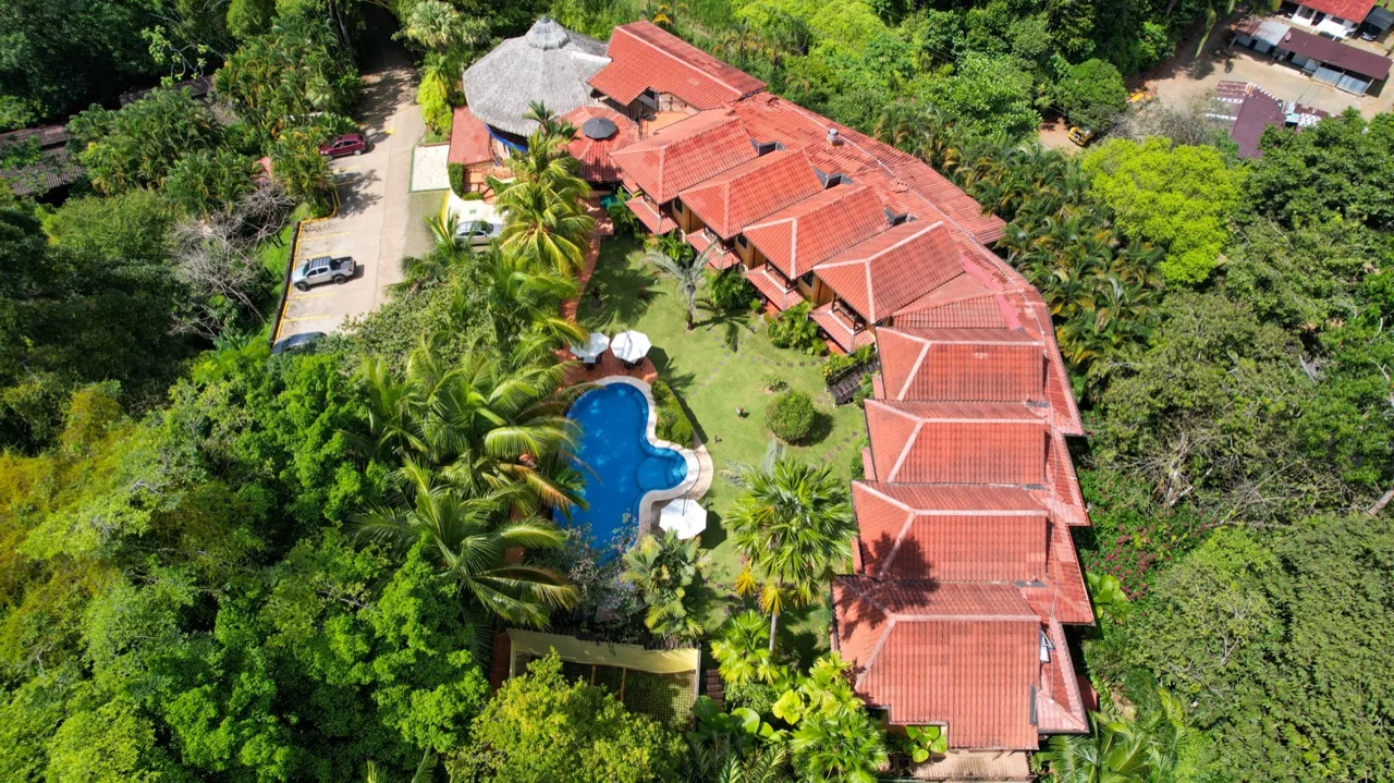 ONE OF A KIND LUXURY BOUTIQUE HOTEL WITH OCEAN AND JUNGLE VIEWS, photo 3
