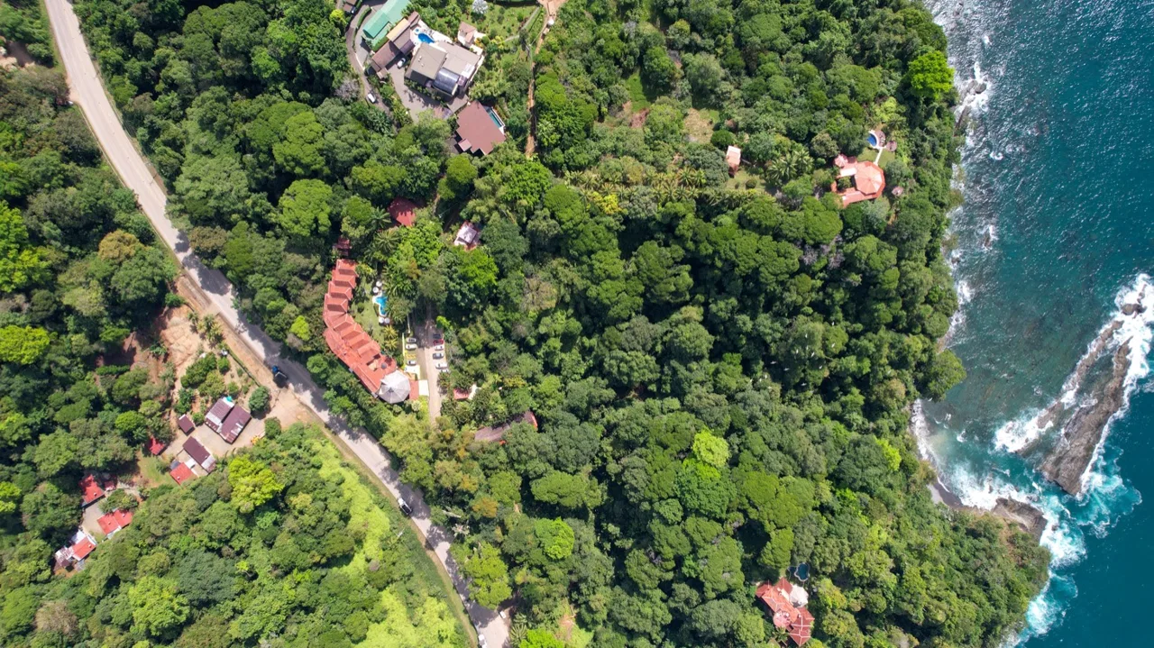 ONE OF A KIND LUXURY BOUTIQUE HOTEL WITH OCEAN AND JUNGLE VIEWS, photo 5