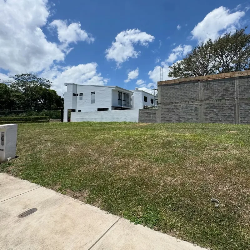 Construí la casa de tus sueños en unos de los mejores condominios de Santa Ana., photo 3