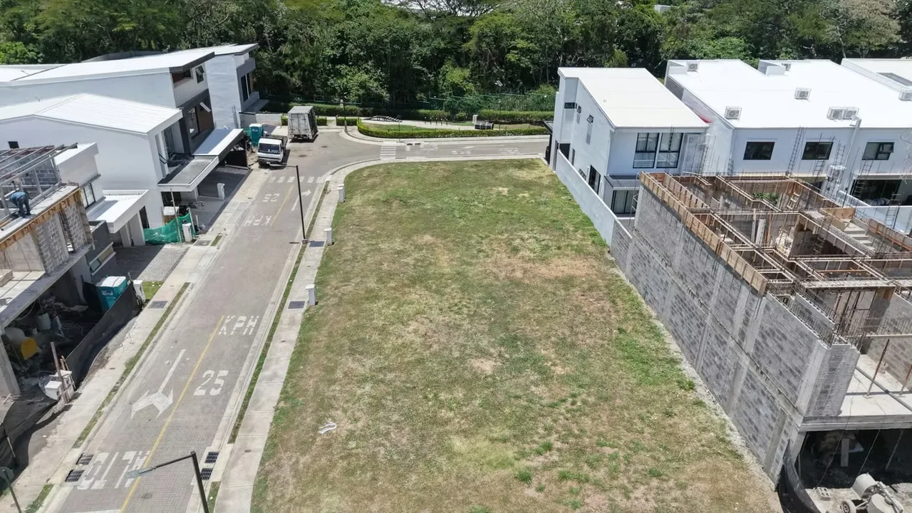 Construí la casa de tus sueños en unos de los mejores condominios de Santa Ana., photo 4