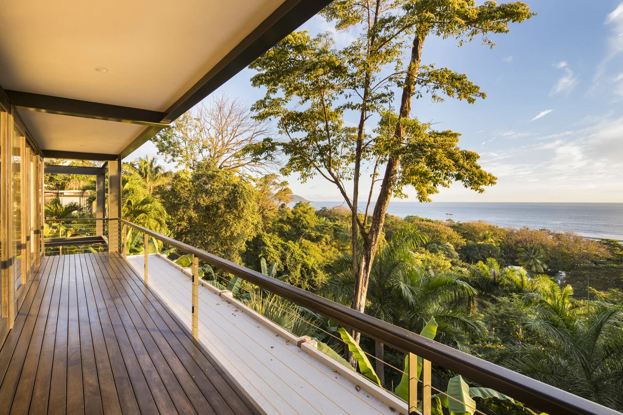Exclusive Beachside Paradise: Santa Teresa Home by Award-Winning Architect, photo 3