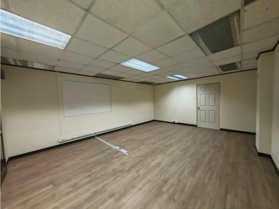 Estas oficinas cuentan con una ubicación privilegiada al estar cerca de núcleos comerciales y ..., photo 6