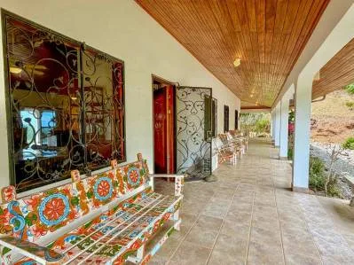 Casa con amplias vistas al mar, múltiples áreas para construir, vía pública con potencial comercial., photo 7