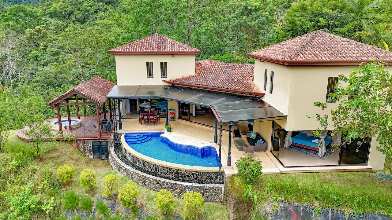 OCEAN, WATERFALL AND JUNGLE VIEWS – THREE HOMES AND FRUIT TREES – 71 ACRES, photo 3