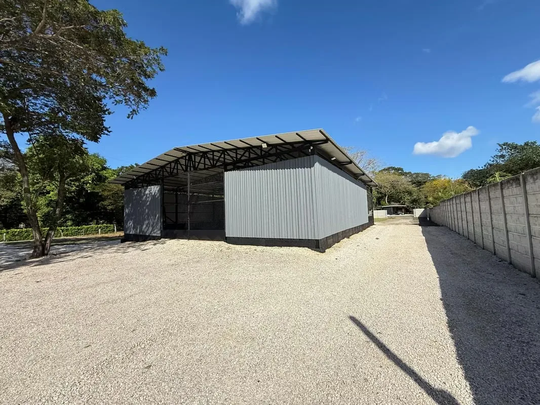 Commercial space for rent in Santa Cruz, facing the main street (350 m2) ample parking ID 1249, photo 13