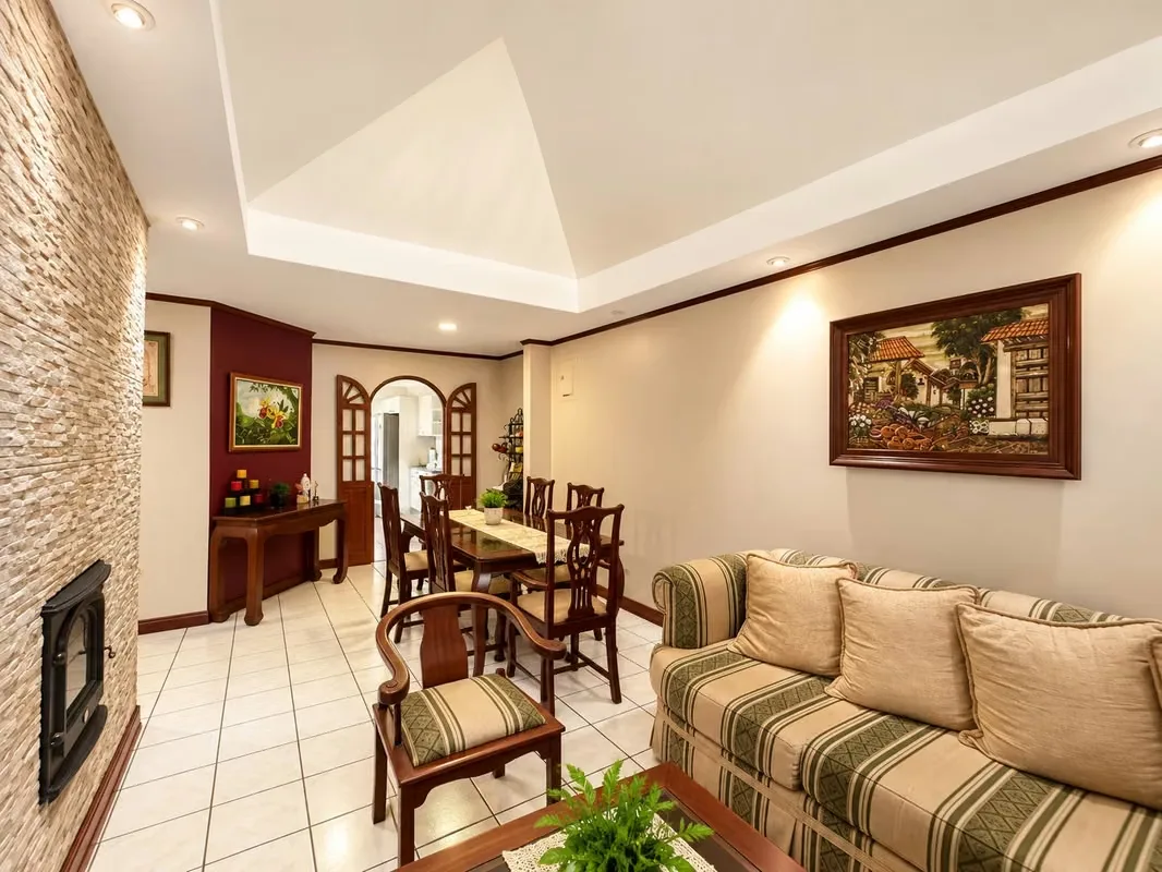 Ubicada en Urbanización Saint Clare, San Vicente de Moravia, esta casa independiente en venta ofrece una distribución funcional, espacios privados y la comodidad de vivir en una zona ..., photo 4