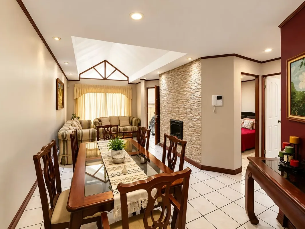 Ubicada en Urbanización Saint Clare, San Vicente de Moravia, esta casa independiente en venta ofrece una distribución funcional, espacios privados y la comodidad de vivir en una zona ..., photo 5