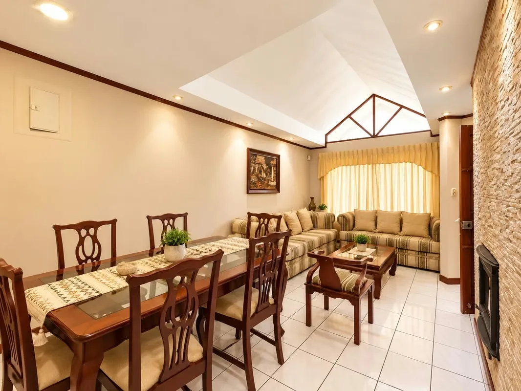 Ubicada en Urbanización Saint Clare, San Vicente de Moravia, esta casa independiente en venta ofrece una distribución funcional, espacios privados y la comodidad de vivir en una zona ..., photo 6